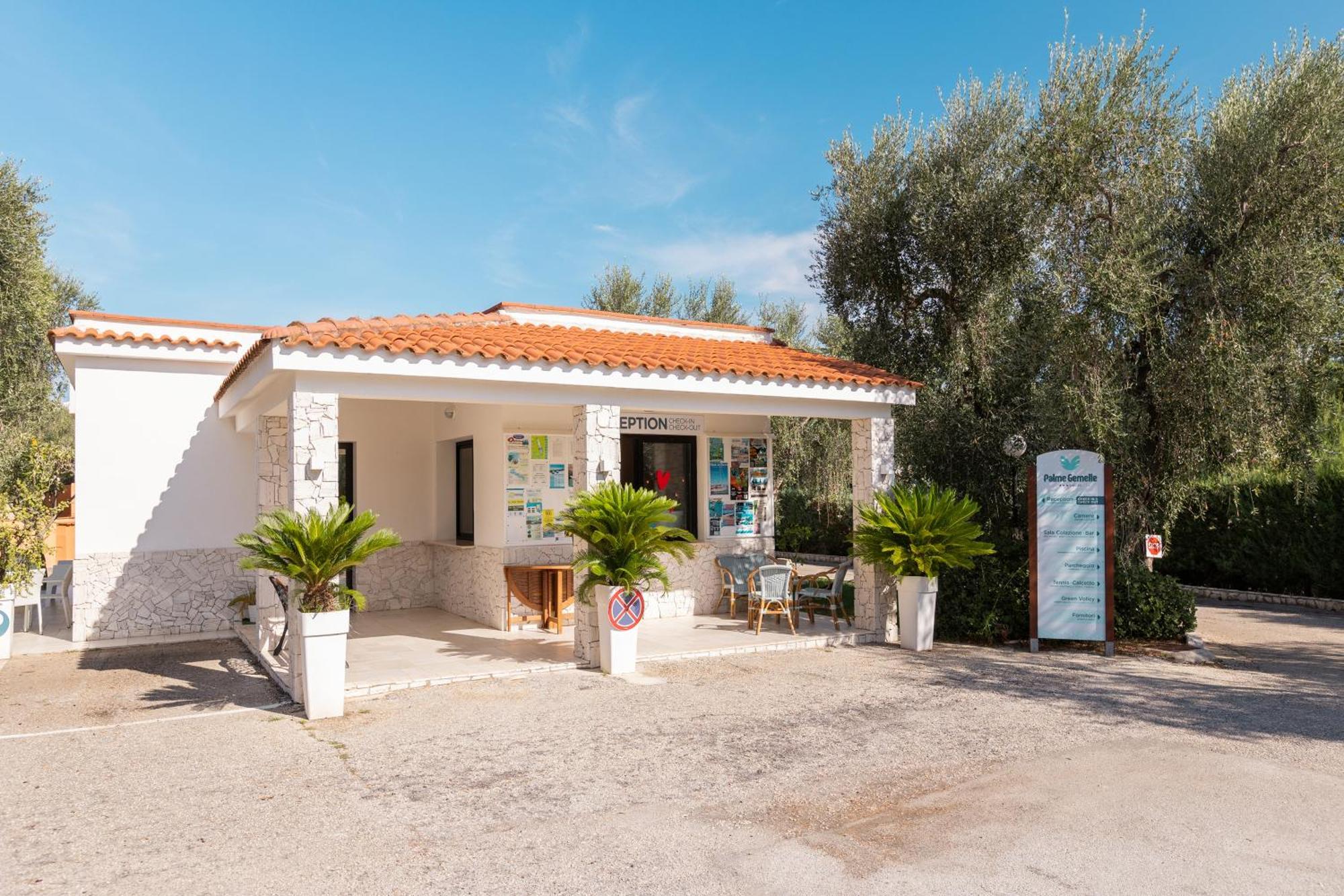 Hotel Palme Gemelle Vieste Bagian luar foto
