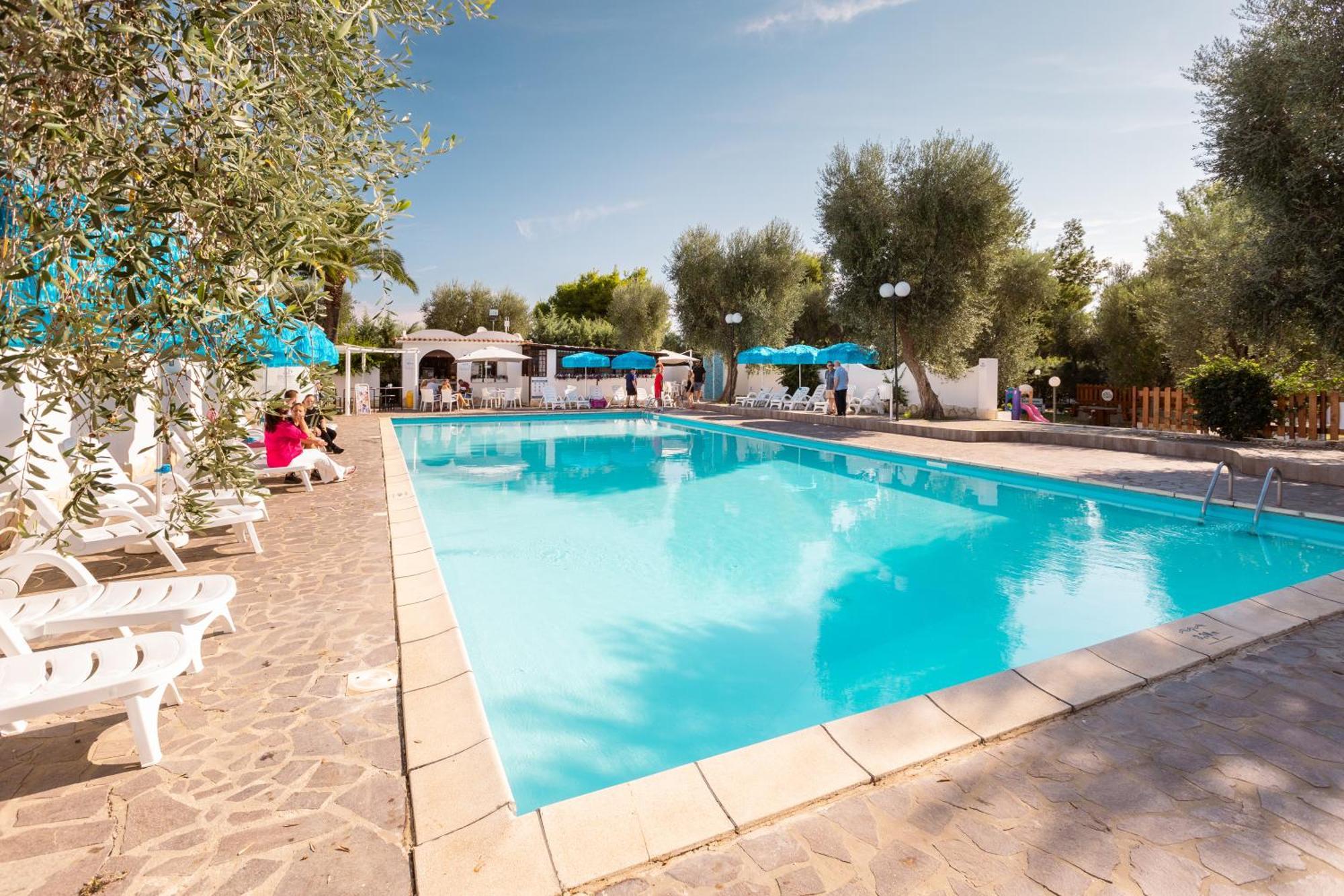 Hotel Palme Gemelle Vieste Bagian luar foto