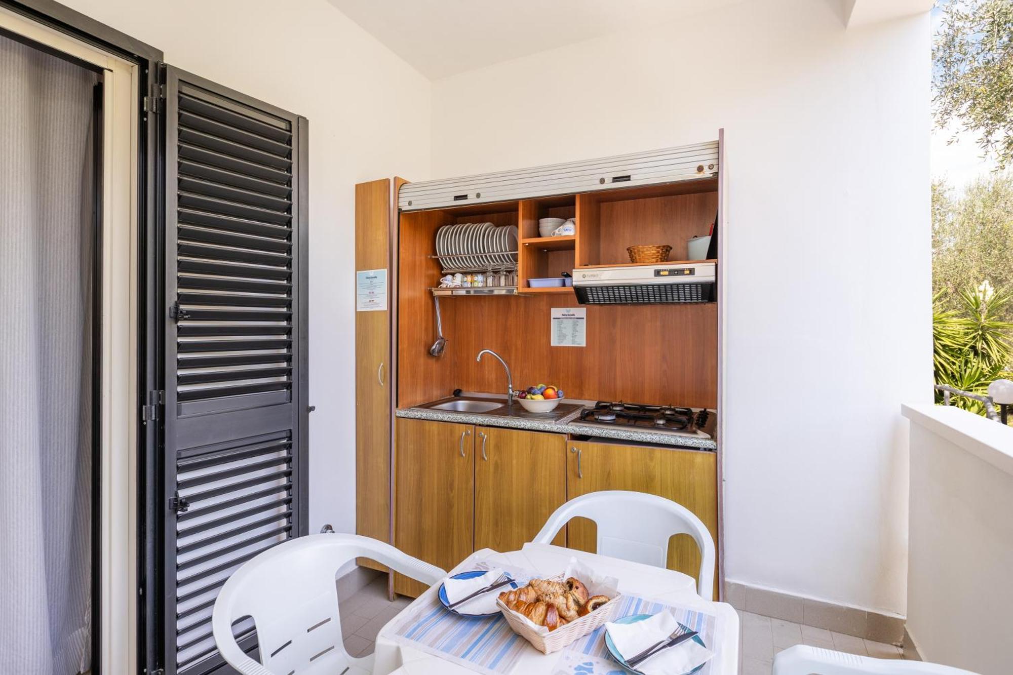 Hotel Palme Gemelle Vieste Bagian luar foto