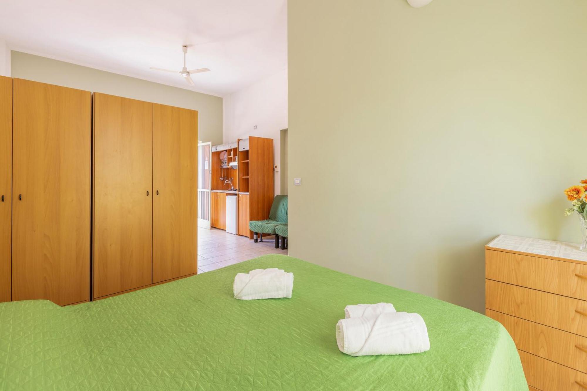 Hotel Palme Gemelle Vieste Bagian luar foto