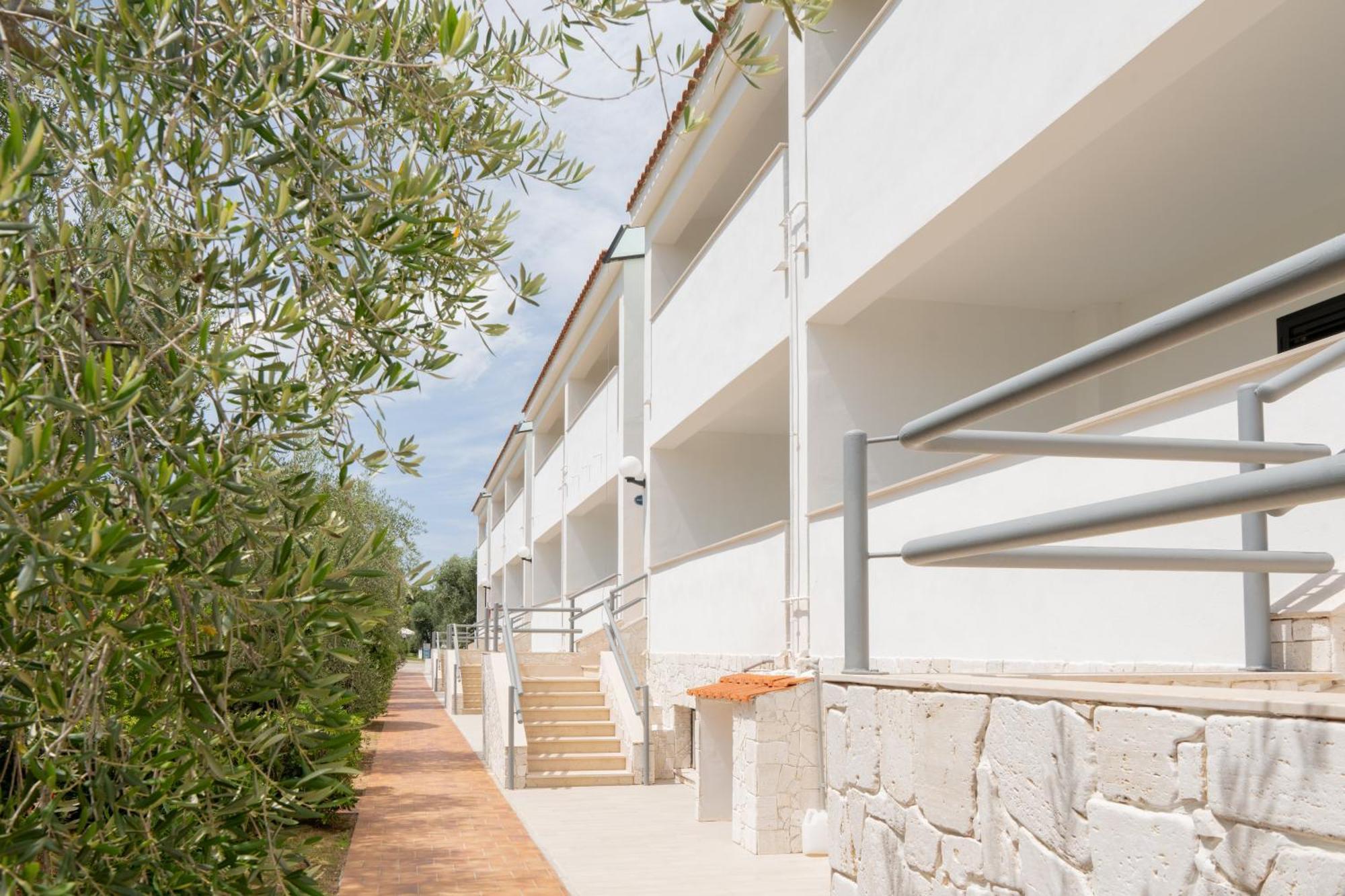 Hotel Palme Gemelle Vieste Bagian luar foto