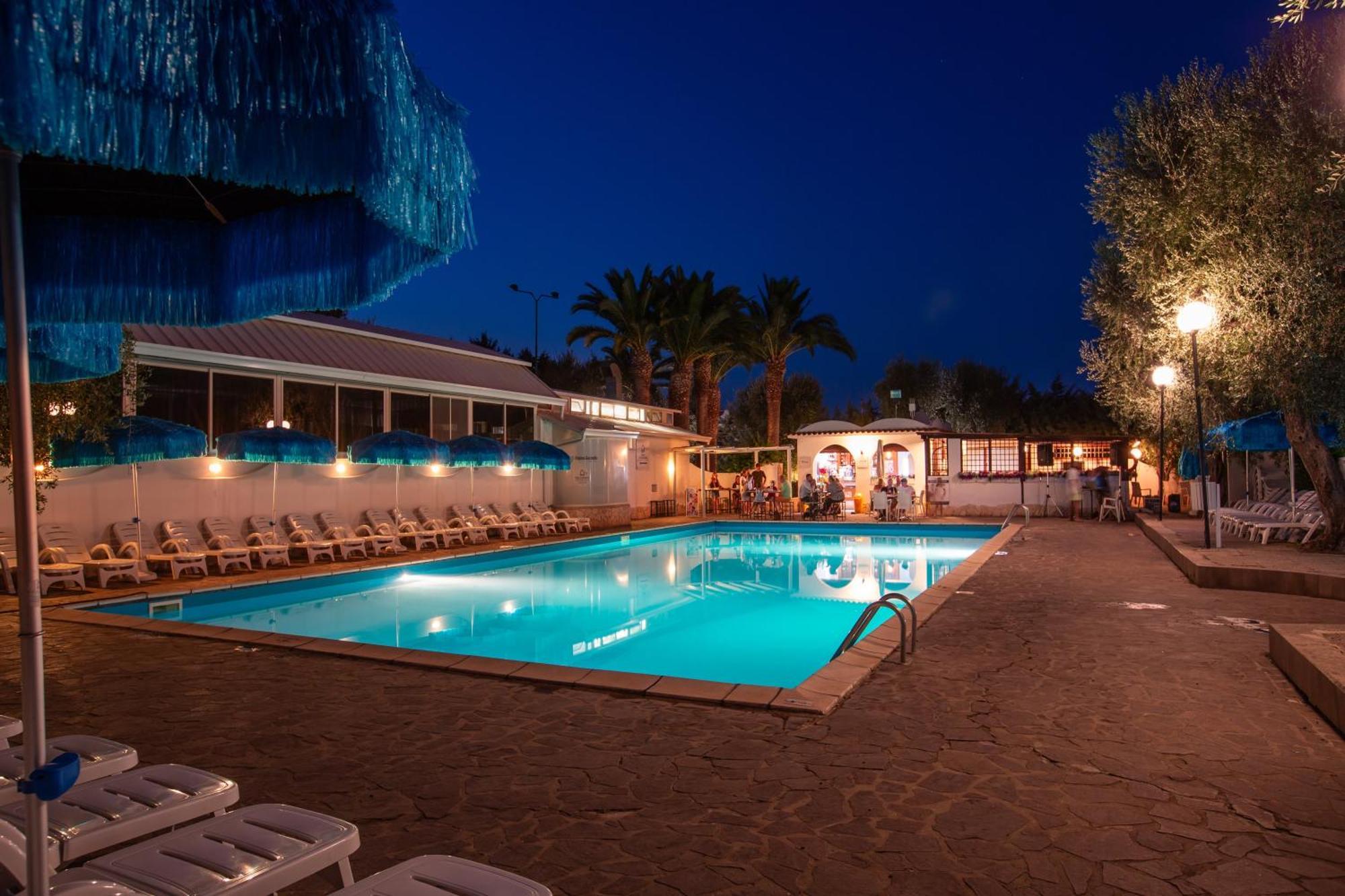 Hotel Palme Gemelle Vieste Bagian luar foto